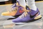 紫金！詹姆斯今日上脚&lsquo;错配&rsquo;LeBron NXXT Gen个人支线战靴