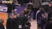 👀艾顿疑似不满关键时刻被冷落 两次无视保罗的鼓励击掌