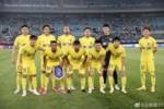津媒揭秘苏缘杰&ldquo;谜之站位&rdquo;：因喝水错过列队，只能站在一边