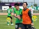 记者：国安U21球员李奕萱与对手相撞，右手疑似骨折