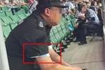 🤣原来你也是球迷？安保穿在里面的阿根廷球衣露出来了&ldquo;一点&rdquo;