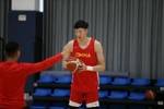媒体人：上海男篮和新疆男篮将关于周琦交易进行新一轮谈判