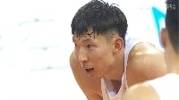 新民晚报：一场比赛只得1分 周琦到底怎么了？