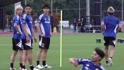 震惊队友🤣三球王开课：如何让射门看起来更帅？