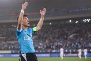 不是“不允许连续递补”,是“连续降级的俱乐部不允许连续递补”