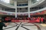 海港俱乐部和球迷代表回崇明基地，与徐根宝一起过俱乐部20岁生日