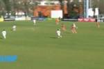 这球漂亮！刘凯源弧顶处左脚低射破门，U16国足1-0领先秘鲁